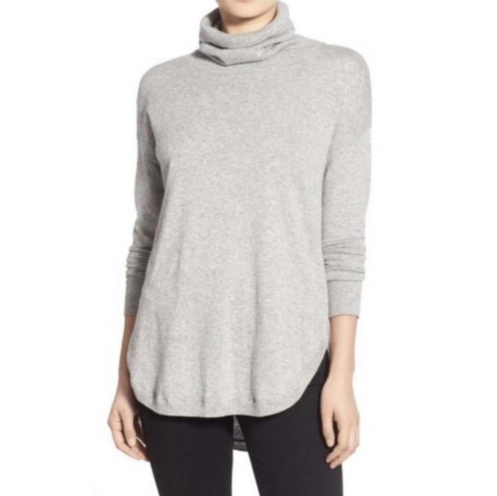 Chelsea 28 Pima Cotton Cashmere Blend Gray Relaxed Turtleneck Knit Sweater (M)
